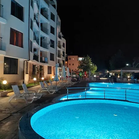 Avalon Lux Apartment